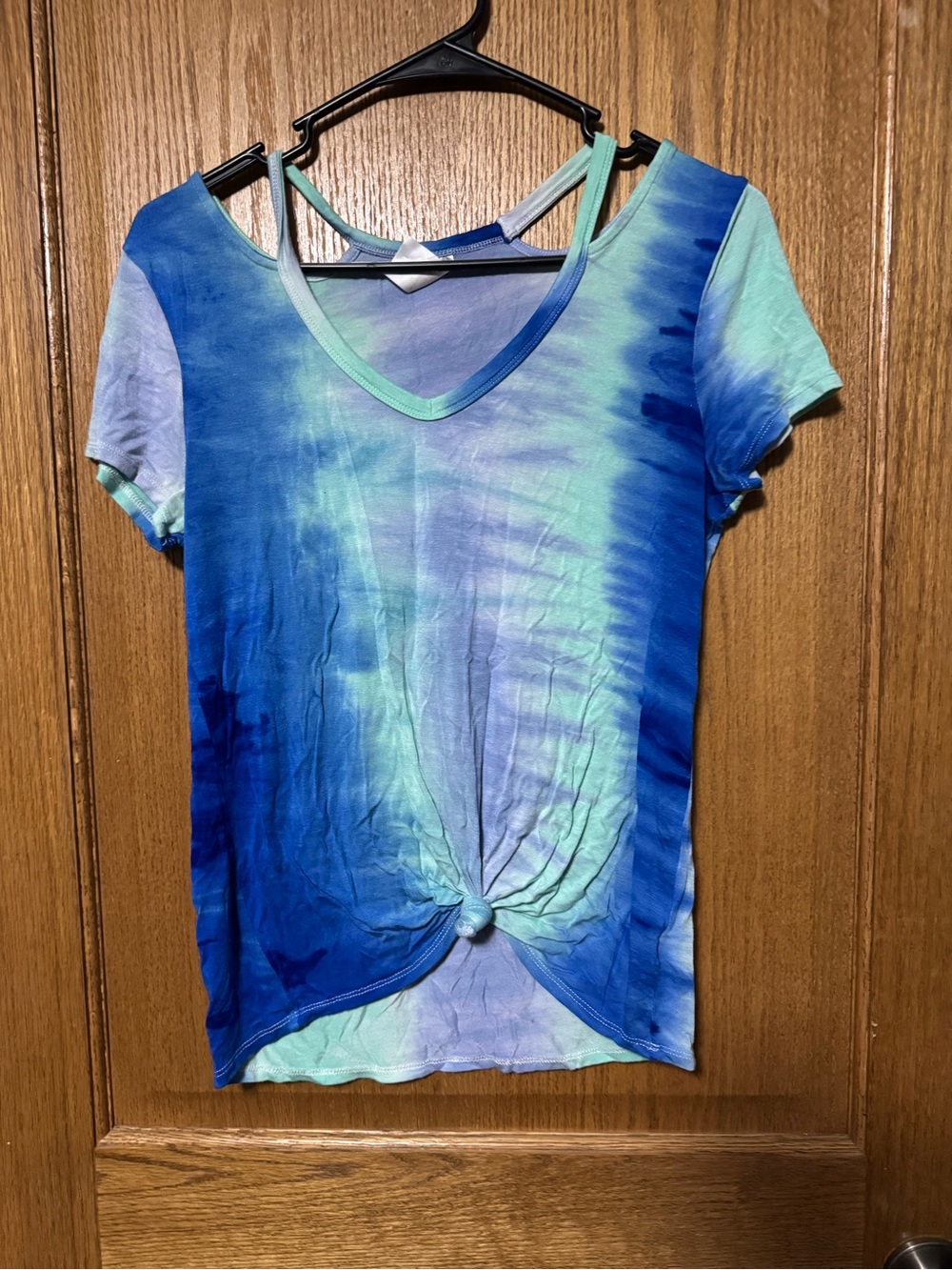No Boundaries Blue & Mint Tie-Dye V-Neck Short Sleeve Top with Front Knot